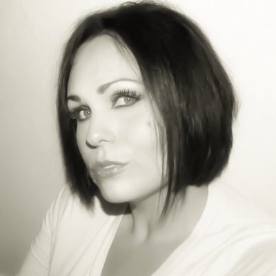 Missellie27's profile picture. Political Orphan!