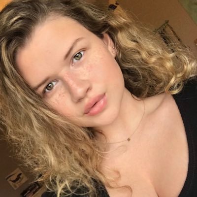 Profile Picture of Sarah (@SarahWindelborn) on Twitter
