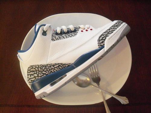 FoodWithSole's profile picture. A Food and Sneaker Lifestyle Blog for those that love to eat just as much as they love what's on their feet. #EatGoodStayFresh