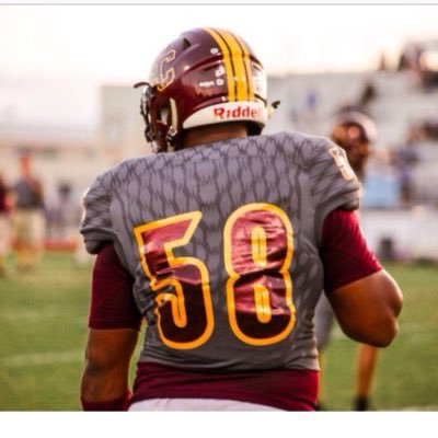 DionThomasJr1's profile picture. Saint Cloud HS // Class Of 2020 // Center, Guard, DLine // 5’11 240💪🏾//Bench:315// C&J 245 //Squat:405// RIP MAMADUKES🕊 //diont2020@gmail.com
