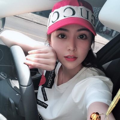 AtsmNam's profile picture. I like Football and troll abuot Việt Nam Girl