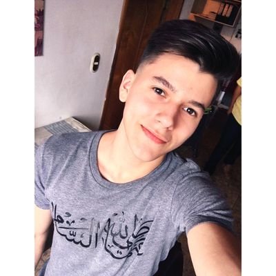 Helloudah 🍂🌚
Welcome to mi profile 👉👈
Vídeo Games. 🎮🎬
Rock,Electrónica,Rap (Géneros favoritos)💗🎵
Venezuela-Táchira