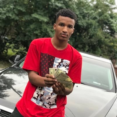#Stay Humble# 💜💜 G.O.A.T🐐|2021🎓|©lass~©lown