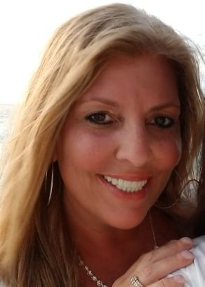 TeresaPetrucce1's profile picture. 