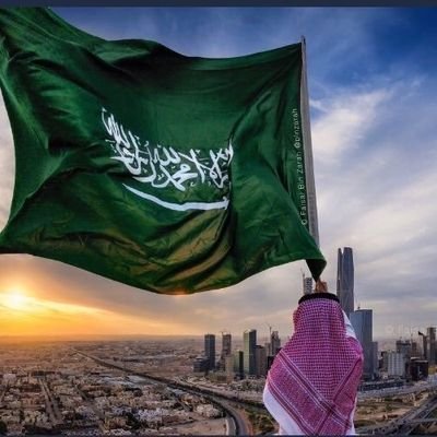 انا رجال واحب الاخره فقط ولا احب المنافقين يوم القيامه تسئل عن كل الي سويته في حياتك وحسبي الله ونعم الوكيل