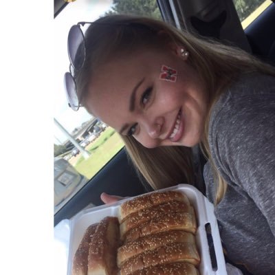 knz_dubs's profile picture. waiting for a mac & cheese emoji