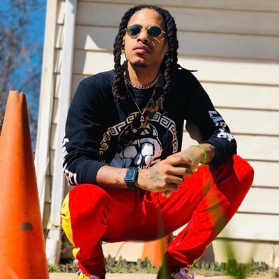 〽️🅾️🅱️🅱️🐍🤧☔️ I do not believe in 💔 loyalty is what I trust baybeeeee