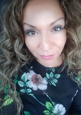 SonjaRa63840180's profile picture. Coach at Healing Hearts Coaching

🎙 Co- Host of Opposites Attract Podcast  @oppositepod 

👨‍👩‍👧‍👦 Mom & Wife
❤ Lover of Life
🙏 Spiritial Leader & Conne