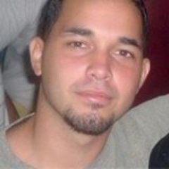 Soy una persona con muchas ganas de probar cosas nuevas. Single con experiencia, limpio, sano, discreto y solvente.