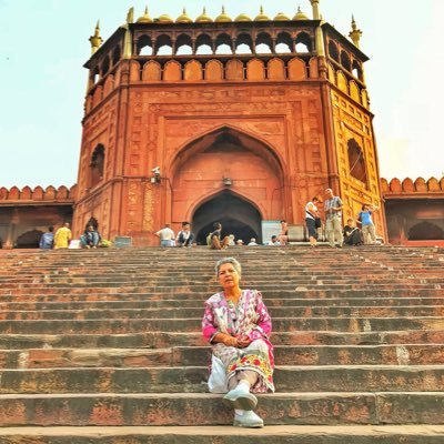 Rana Safvi  's tribute to Dilli: Where Stones Speak. This handle dedicated to unravelling the beauties & mysteries of India's s past: come fall in love