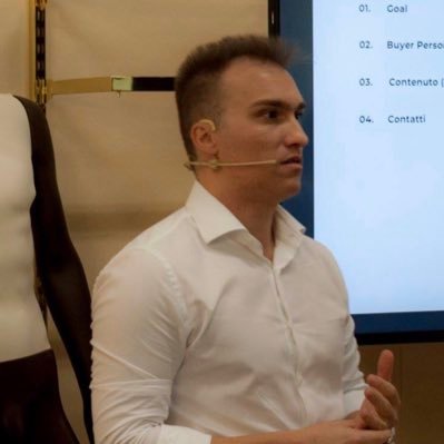 Marketing Director @ Ander Group SA 🚀Author & Speaker 🚀 Growth Hacker 🚀 Contributor on SEMrush Blog