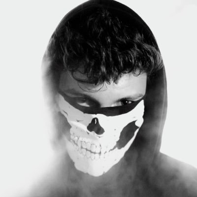 lolo12zx's profile picture. 