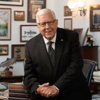 Mike Enzi(@SenatorEnzi) 's Twitter Profileg