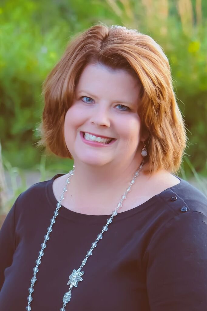 Second Grade teacher, Swim instructor... love to laugh and live life to the fullest.