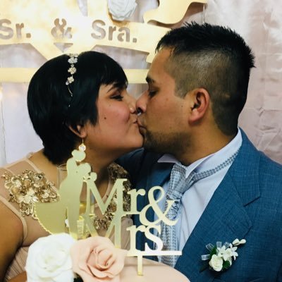 VaneRoSan's profile picture. Mami orgullosa y la mas feliz de todas! Magio Tortas & Cupcakes siguenos en Facebook Twitter e instagram Pedidos al whatsapp 981237741
