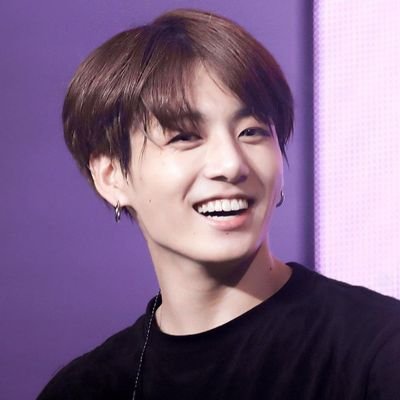 kookmin on Twitter: "Odeio quando to comendo e o povo ta me olhando