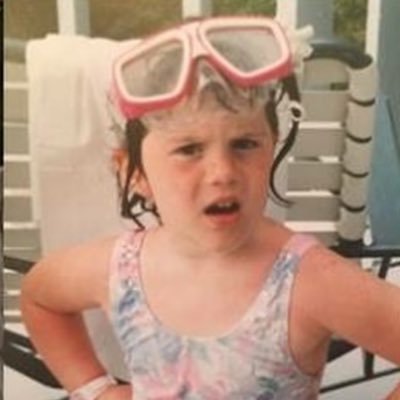 Anastasiuhh's profile picture. mostly just translating things my dog says or retweeting @lin_manuel