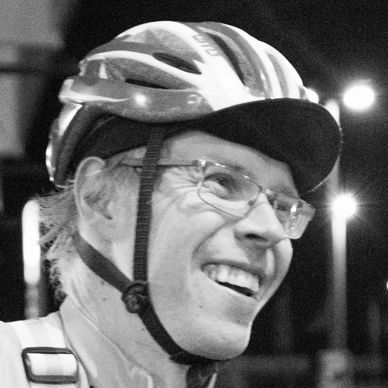 pompost's profile picture. A cyclist, not a vacumist