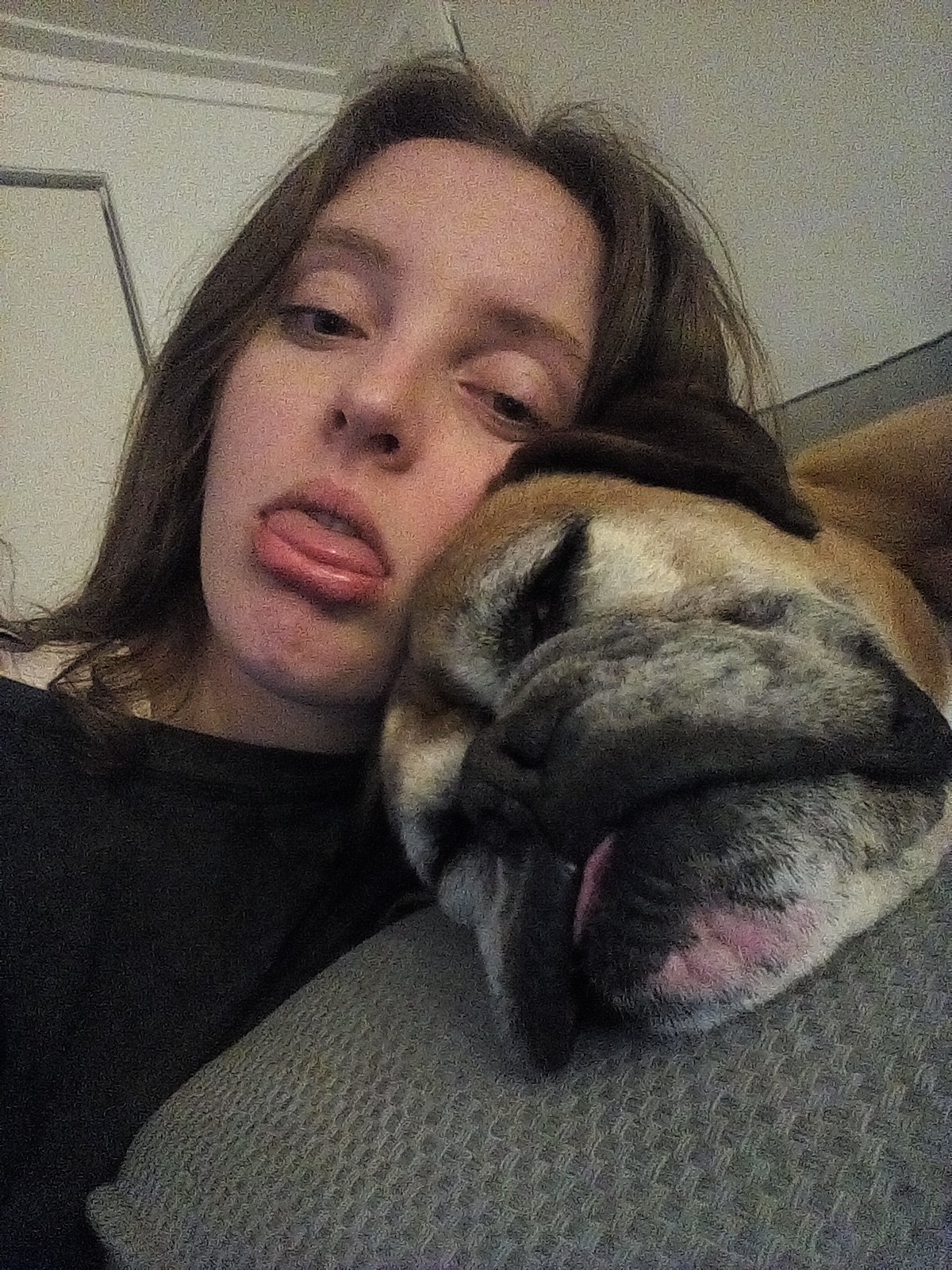 Loulou_CB's profile picture. lawyer & writer