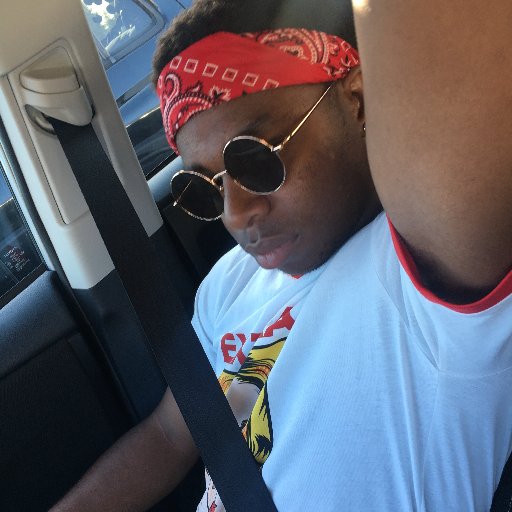 he/she
I'm black, gay, dancer, gamer, fat ass havin', master chef wanna-be, and a fucking goober. Also I'm a Gemini. =)