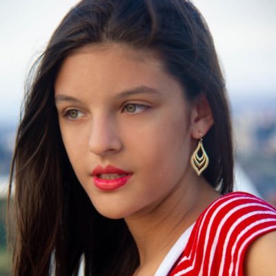 Carolin93651587's profile picture. 