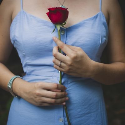 NaieDeLaLuna's profile picture. XXXI. El es mi roca, mi esperanza, mi ancla, en quién he puesto mi confianza y mi corazón.