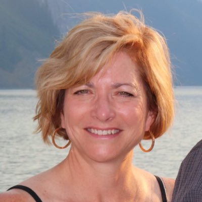 jennyotweet's profile picture. 