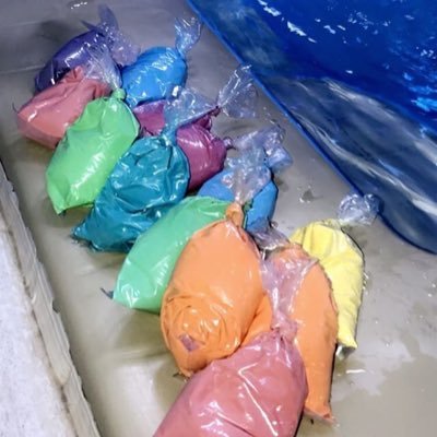 hooly_xs's profile picture. ألوان الهولي بمكة. منعاً للإحراج الطلب قبلها ب ٣ ايام. الطلب دي إم أو يمكنكم مراسلتنا عبر حسابنا بالانستا.