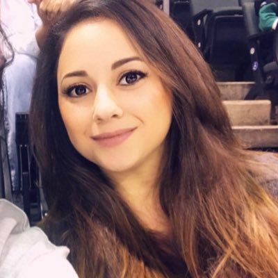 r_dealejandro's profile picture. 💜 Austin, Tx 🏡 Teacher 👩🏻‍🏫 Mexicana 🇲🇽🇺🇸 Forever hungry 😋 Dog mom 🐕 Love is Love 🌈 Music is life 🎶