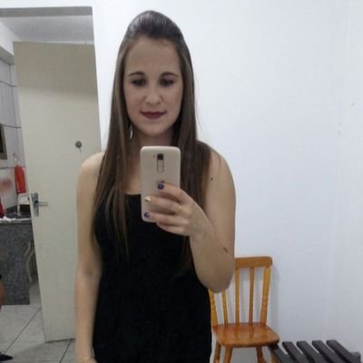 A prepotencia te faz forte por um dia.A humildade, pra sempre 😌