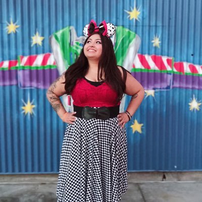 NeimaVegas's profile picture. Raver✌🏾 Foodie🌮 Part time🦄 Cosplayer👯 Amazon Whore 💳 Disney Passholder 🎡 Weightloss Journey 💪🏾 Hot Topic & Torrid are my ⛪ Mommy to a Sugar Glider 🐿