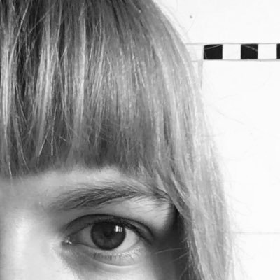 moorbiene's profile picture. Nur noch schnell zu Ende aufregen.