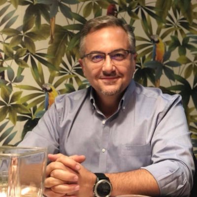 Ing Téc Obras Públicas especializado en sector de pavimento industrial. Pertenezco a @RCRIF desde año 2000. Profesor y ponente internacional.
