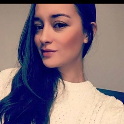 Juliana amante a los animales, mamá de una linda niña Luciana copete