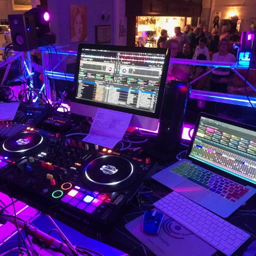 Professional, experienced, versatile DJ/Presenter for all social, corporate & celebratory occasions, delivering an outstanding client experience.