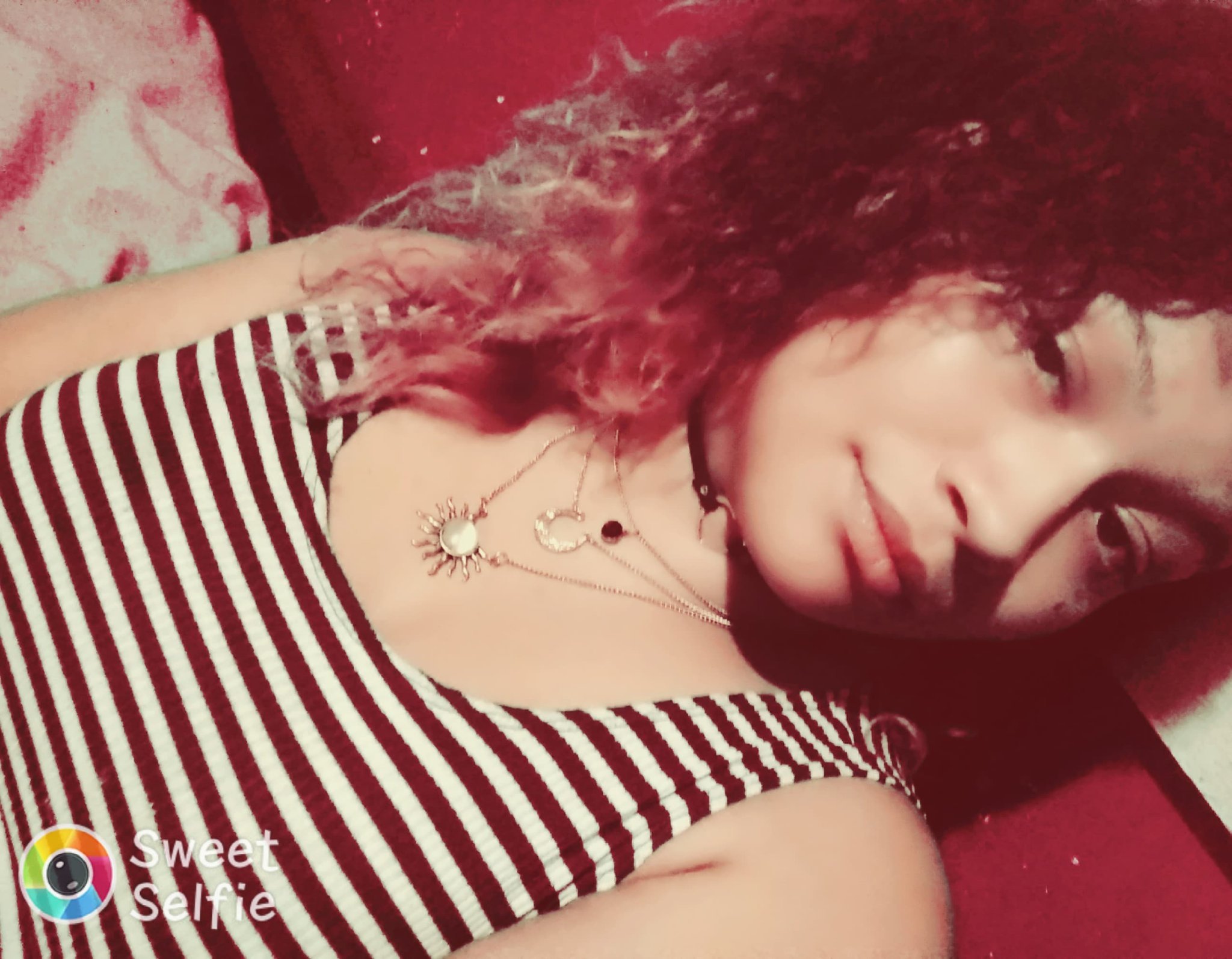 DTREEomg's profile picture. I'm cool af. 😘🙌
..if Ya ain't livin...ya dying. 💚

TWITTER🐤 @DTREEomg
INSTAGRAM📷 danielleyjellyy 
SNAPCHAT⏳dtreeomg
FACEBOOK📖 https://t.co/A7wpOBTDse