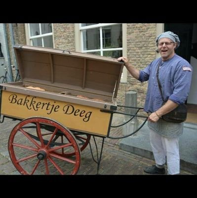 Brooddesigner Lucas ,bakkertje deeg authenticiteit gemengd met innovatie.overspoelt u met enthousiasme.bakker met ** leerbedrijf van jaar '14