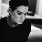 ❛ I never liked balls. ❜ — Master Assassin of London.〈 ModernAU of @VictoriousFrye. 〉»Assassin's Creed « — #Rᴇᴅᴄᴏᴀᴛ