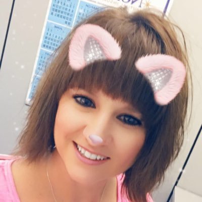 FarmKnots's profile picture. Mom of 2 teenage boys, wife to a pig farmer, full time computer programmer, crochet addict, brand new blogger * Live * Laugh * Love * Crochet *