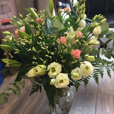 Glasthuleflower's profile picture. Providing Glasthule with hand crafted flower arrangements for those special occasions. For orders or enquiries contact us on 01 - 4412009