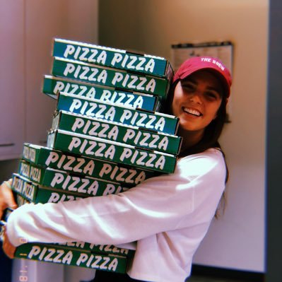 jujubeekennedy's profile picture. she / her 🇧🇷 🍕 🐶 SNKRS squad. jake from state farm stan. i write about embarrassing things