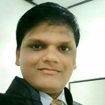 पोरस को बता दें ये सिकंदर को बता दें,
क़तरा हैं मगर फिर भी समंदर को बता दें!
हम ज़ुल्म के आगे न झुके हैं न झुकेंगे,
ये बात चलो वक्त के हिटलर को बता दें!!