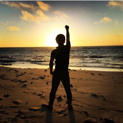 今の人生に満足してますか⁉️何かを言い訳に諦め掛けていた🤦🏻♂️夢を実現できるのはあなたの行動次第✨今回、期間限定で初月に30万円の収益を上げた方法✨【バイナリーオプション㊙️必勝法】無料配信📲する事が決まりました👏本気で稼ぐ気のない方は受け取らないで下さい🙅♂️あなたは一生を後悔して生きたいですか⁉️