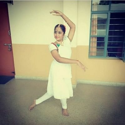 Hindusthani😎🤗
born on 22 dec..
classical dancer🤗❤