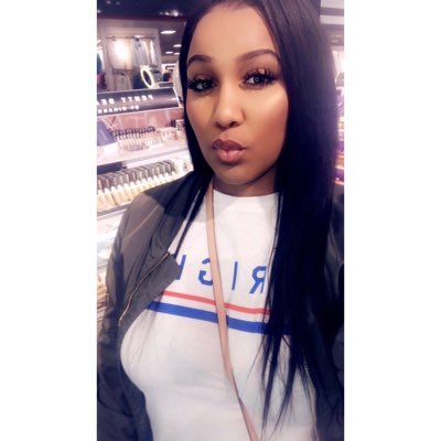 C.E.O. of Mara Cosmetics LLC 🤤✨ Snapchat: MaraRenay IG: MaraRenay_