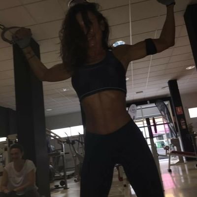 PERIODISTA. De Bilbao, vive en Sevilla. SOY LA HOSTIA