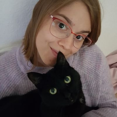 amberrybooks's profile picture. USA & Germany | Book Enthusiast and Blogger | she/her