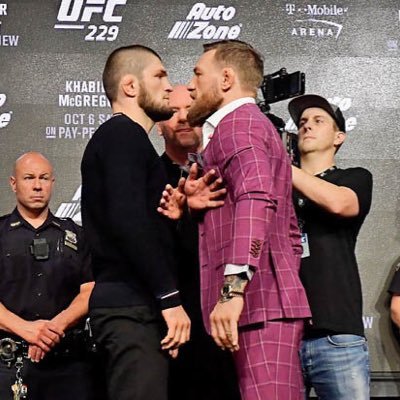 We will show you the fight FREE Between Canor McGregor vs.Khabib Nurmagomedov REGISTER TO WATCH THE FIGHT HERE- https://t.co/LdlHYJXHZT