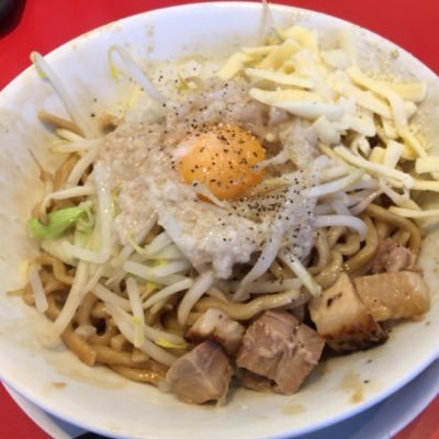 ラーメンのことしかつぶやきません。主にまぜそば油そば専門芸人。