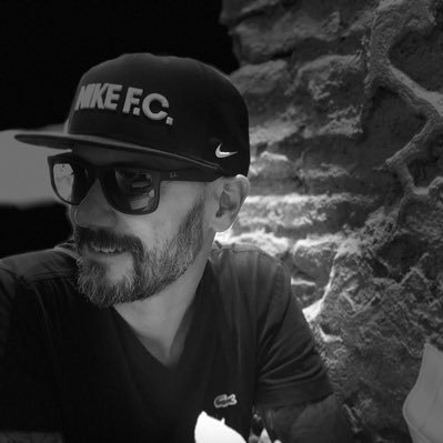 NicolasLeonetti's profile picture. Volver a ver tus ojos que apuntan al cielo